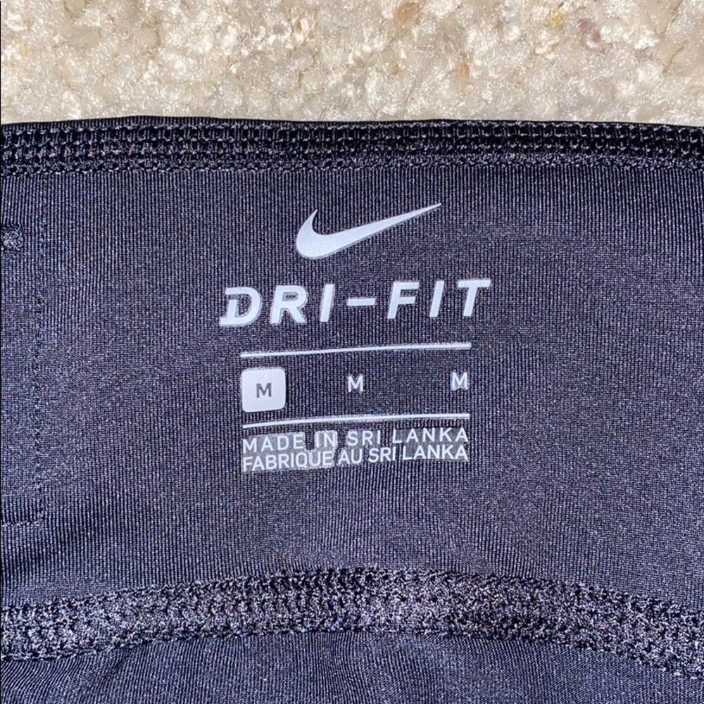 Nike Yoga Pants - Picture 4 of 7